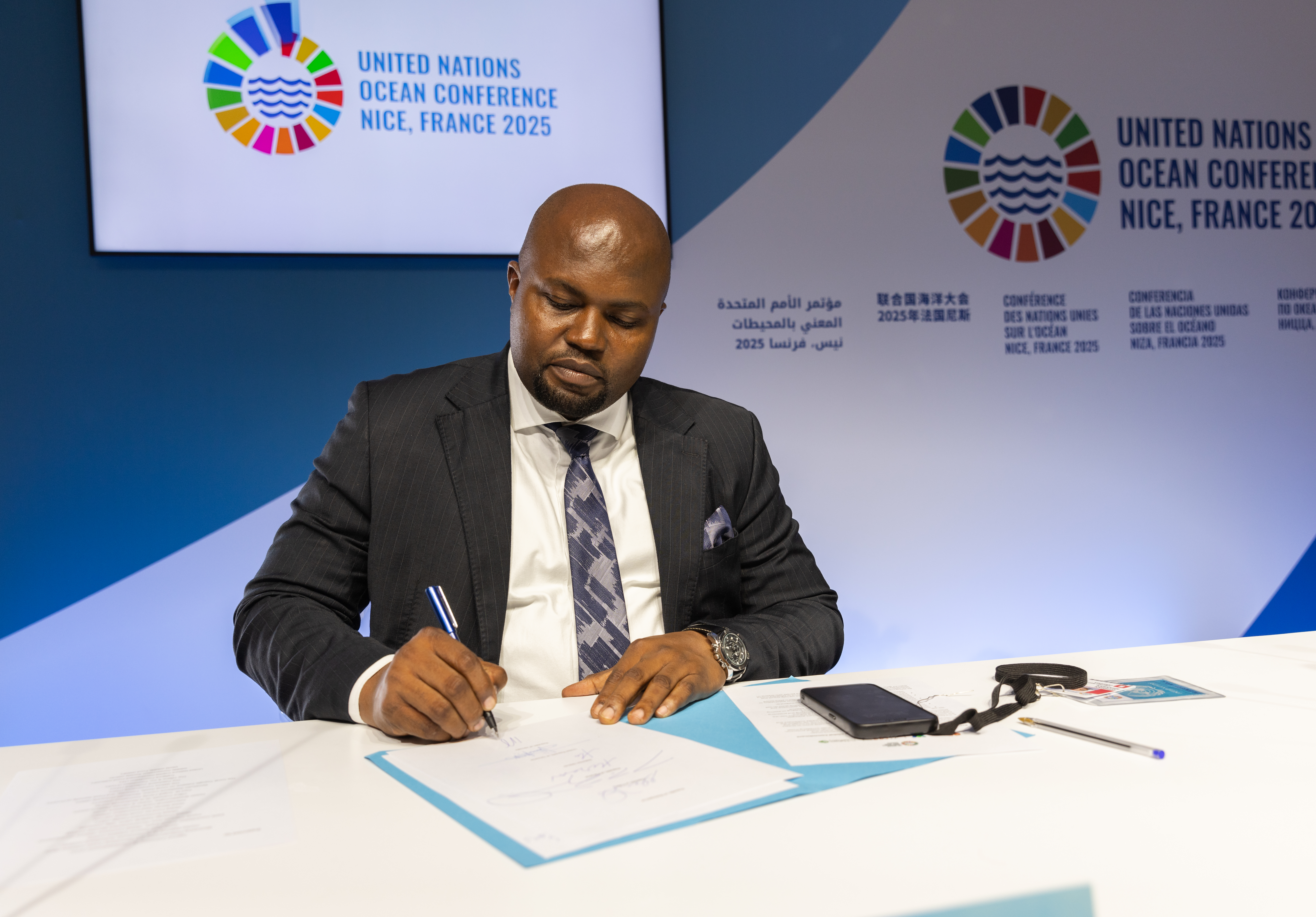 11 Countries Unite to Protect Climate Resilient Coral Reefs